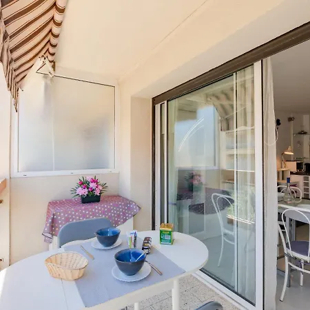 Le Neptune-2 By Interhome Lägenhet Sainte-Maxime